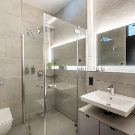 Promenadenquartier Mit Elbblick, Kueche Und Parken דרזדן