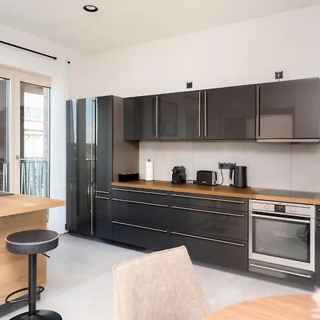 Promenadenquartier Mit Elbblick, Kueche Und Parken ドレスデン