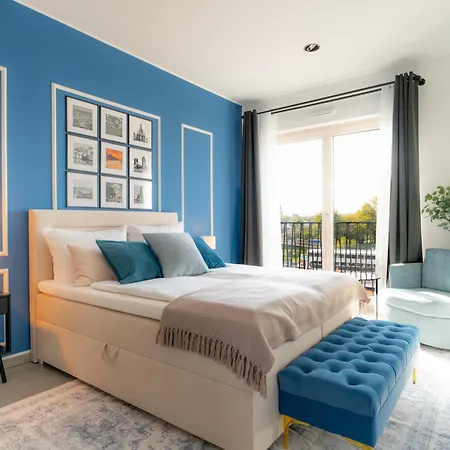 Promenadenquartier Mit Elbblick, Kueche Und Parken * ドレスデン