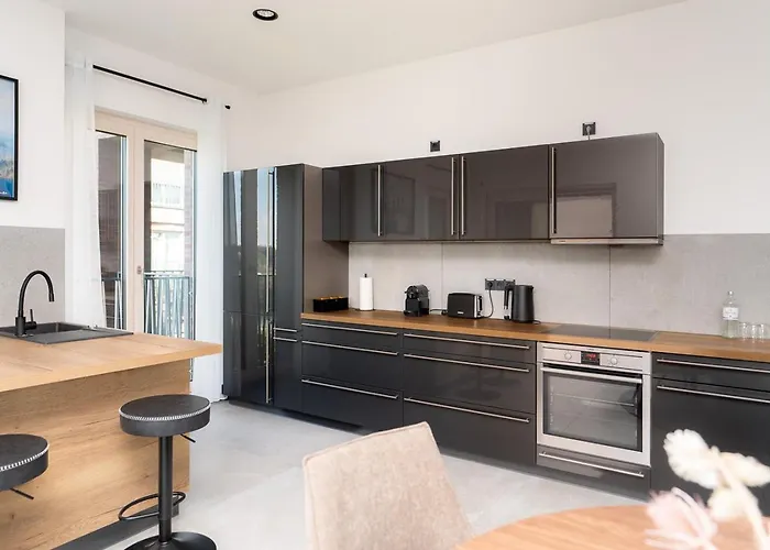 アパート Promenadenquartier Mit Elbblick, Kueche Und Parken ドレスデン